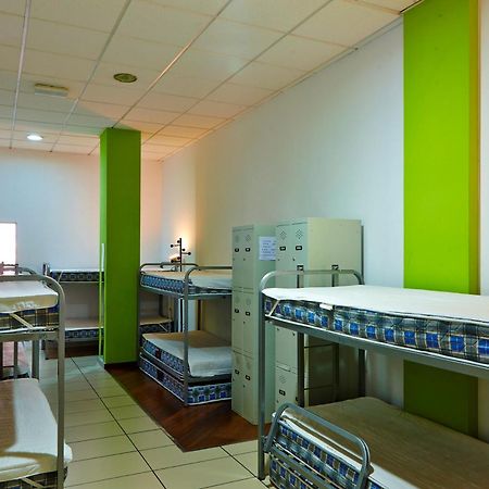 Pil Pil Hostel Bilbao Rum bild